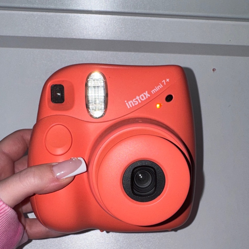 Instax Mini 7+ Camera in Vibrant Coral Polaroid - Picture 7 of 9
